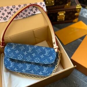 LOUIS VUITTON LV Favorite Baguette Chain Bag Shoulder Bags Luxury Handbag 23*14 cm